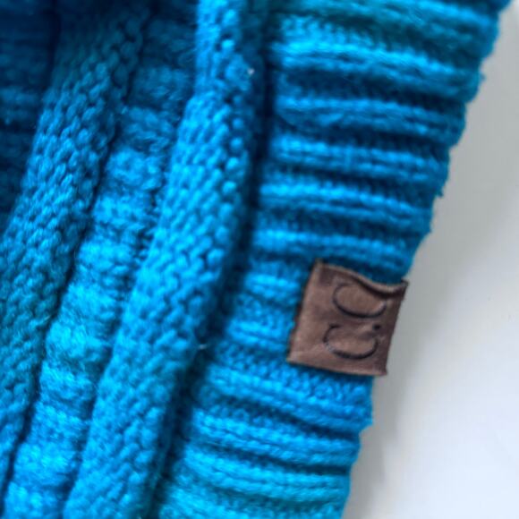 C.C. knit pom beanie - Picture 2 of 5